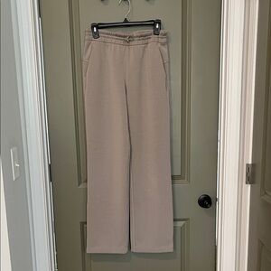Lululemon taupe paper bag waist soft stream pant. Size 6. Stylish Tan Pants